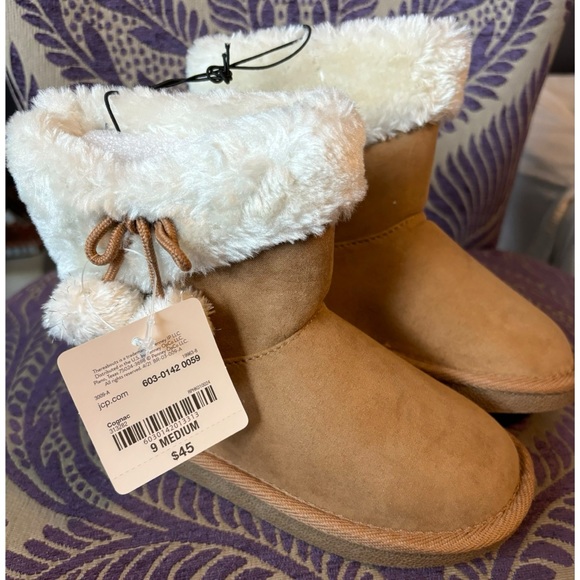 NEW boots with Pom Poms 🤎 - Picture 2 of 6